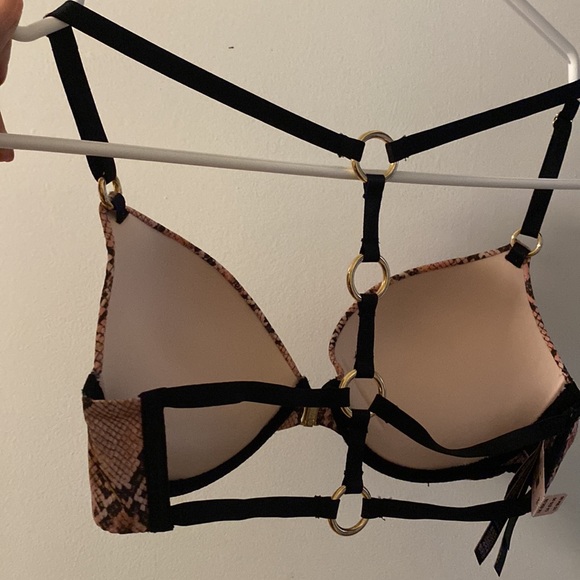 Victorias Secret Very Sexy Push Up 32C - Picture 5 of 7